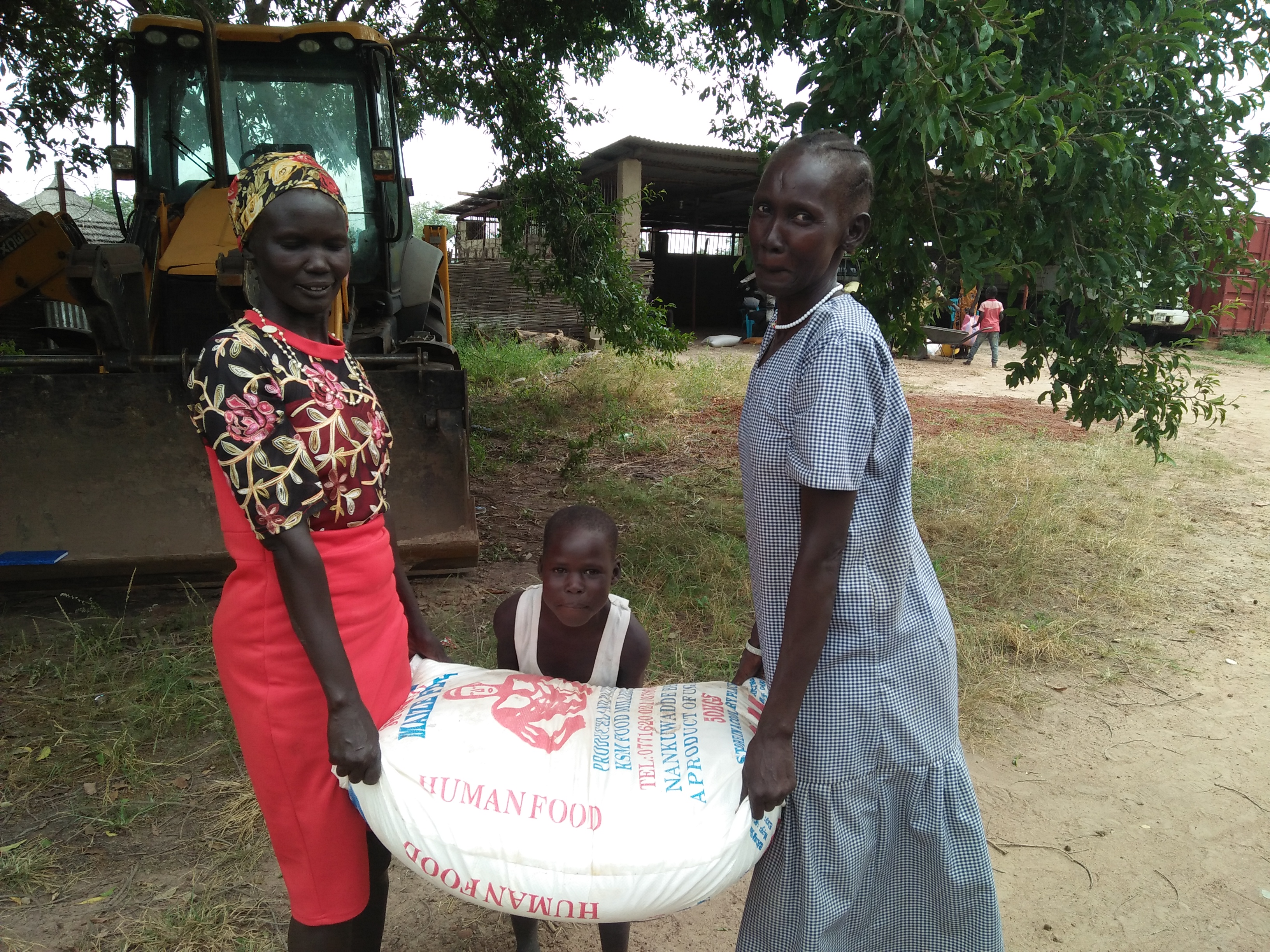 Die Mütter sind dankbar für die Lebensmittel, mit denen sie in den kommen-den Wochen nahrhafte Mahlzeiten für ihre Liebsten zubereiten können.