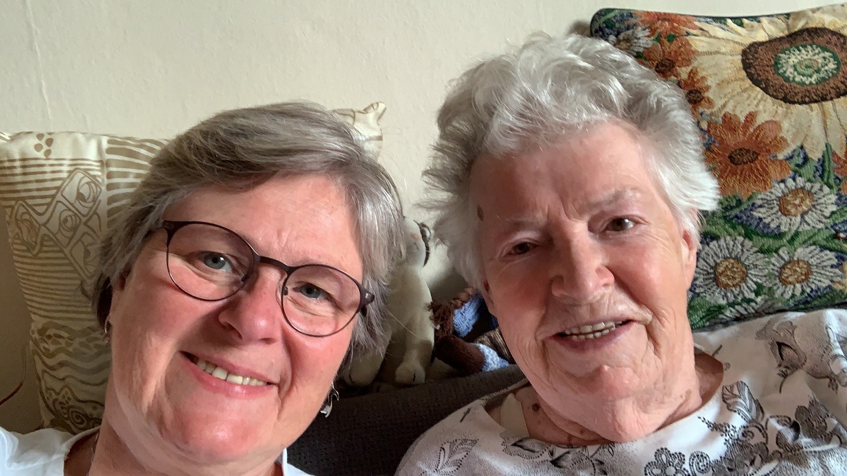 Ein enges Band der Freundschaft: Mechthild Melzer (links) mit ihrer mütterlichen Freundin Lisa Küttler.