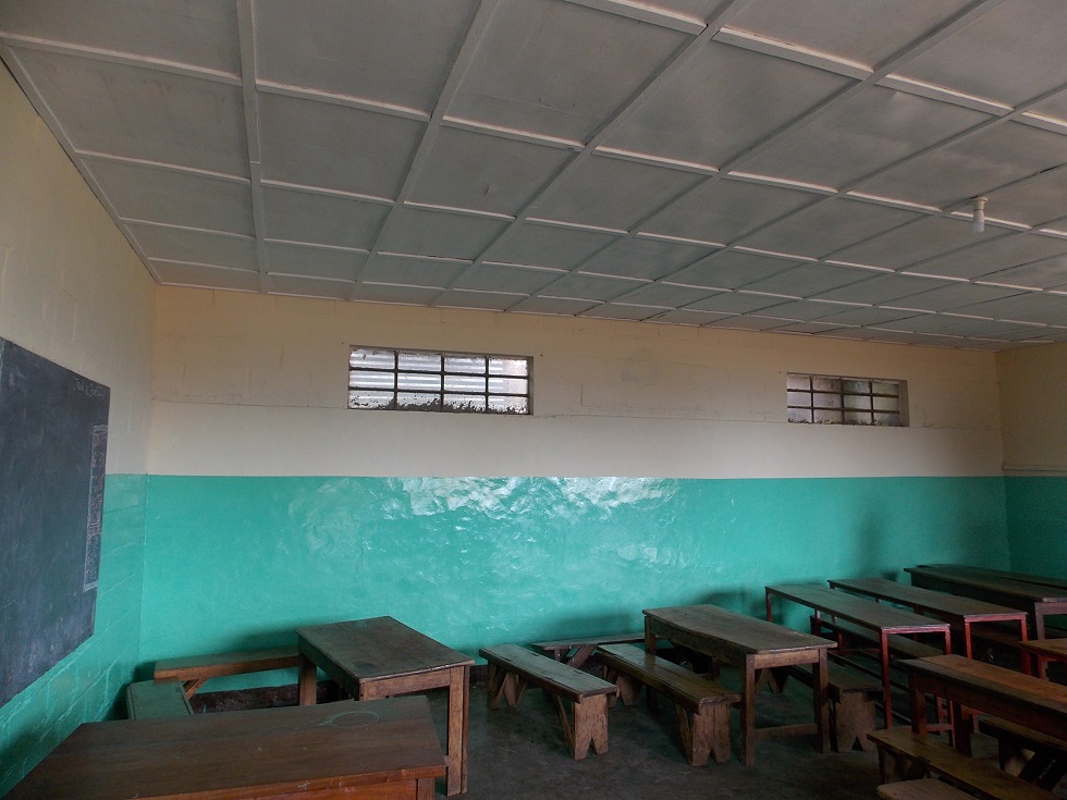 Deshalb unterstützt Hoffnungszeichen seine Partnerorganisation bei der Renovierung und dem Ausbau von drei Jugendzentren, um noch mehr Kindern helfen zu können. Deshalb unterstützt Hoffnungszeichen seine Partnerorganisation bei der Renovierung und dem Ausbau von drei Jugendzentren, um noch mehr Kindern helfen zu können.