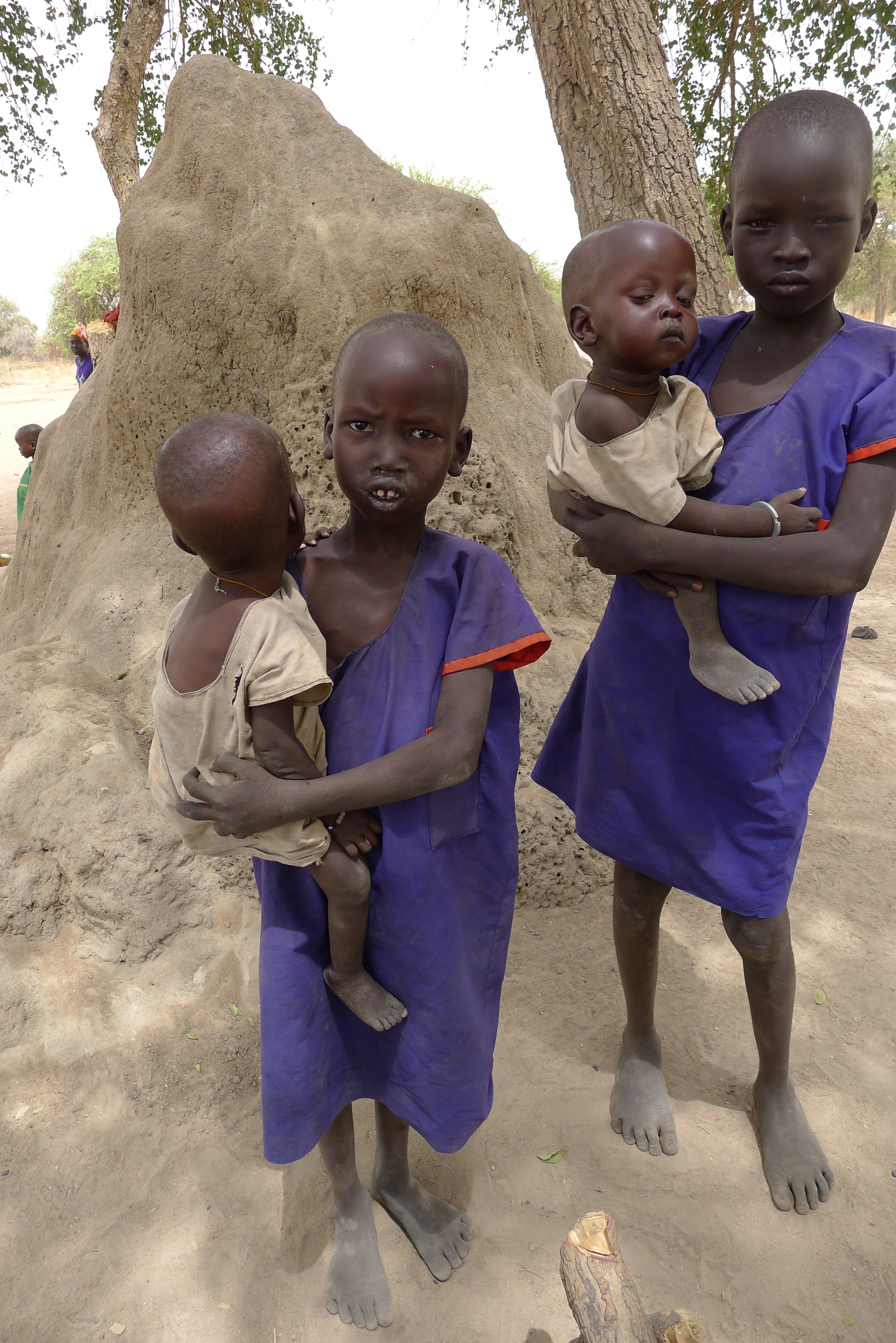 „In jeder Familie ist mindestens ein Kind unterernährt“, schreibt uns Jonathan Barsby über die Situation in der Region Warrap. Kriegerische Konflikte und Dürre bedrohen die Menschen.