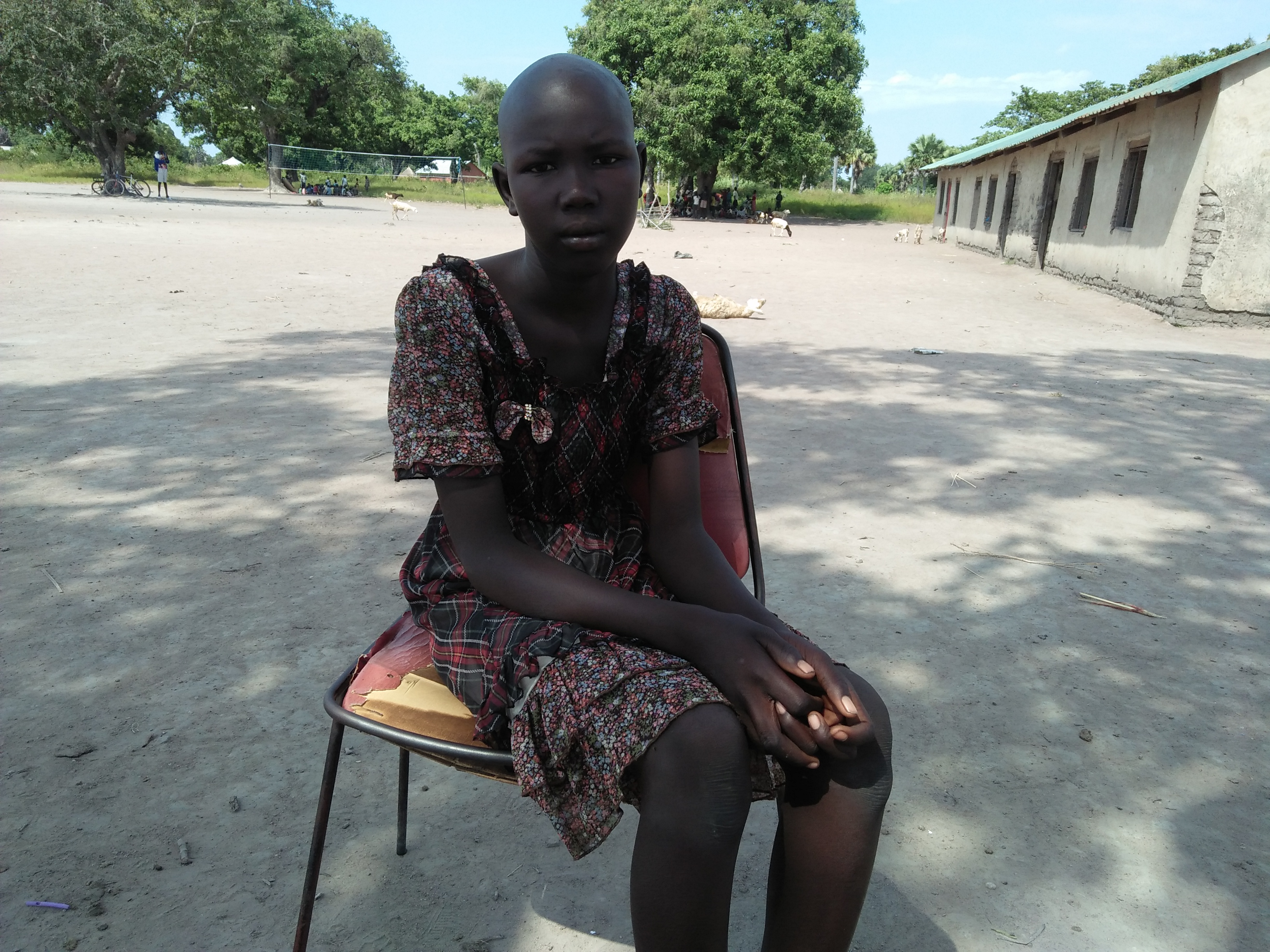 Mädchen wie Adut Majok (6) sind oft besonders benachteiligt und haben noch schlechtere Bildungschancen als die Jungen. Das Projekt sieht deshalb gezielte Fördermaßnahmen für Mädchen vor. Mädchen wie Adut Majok (6) sind oft besonders benachteiligt und haben noch schlechtere Bildungschancen als die Jungen. Das Projekt sieht deshalb gezielte Fördermaßnahmen für Mädchen vor.