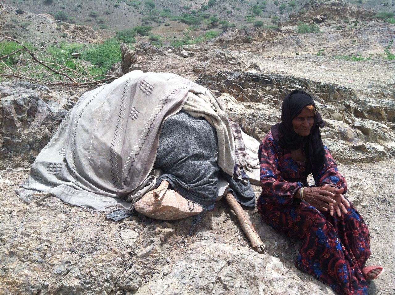 Seit zwei Jahren tobt im Jemen ein Bürgerkrieg, der die Lebensgrundlage der  Menschen vernichtet. Dürre und Ernteausfälle verschärfen die Lage.