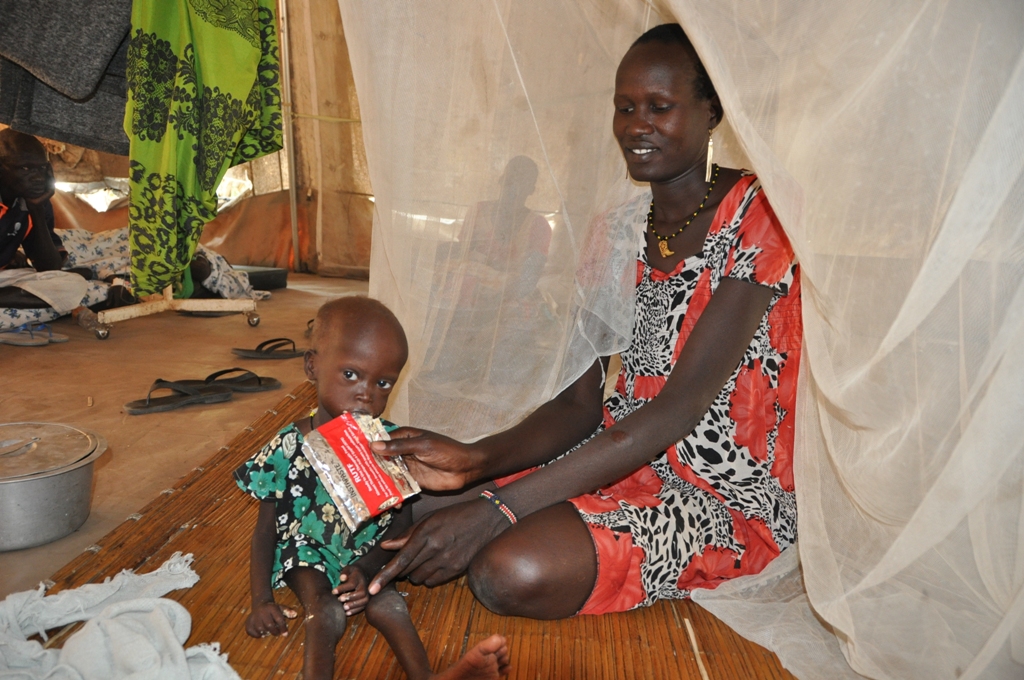 Sie ist körperlich stabil, isst und trinkt gut und nimmt jeden Tag ein paar Gramm zu. Ihre Mutter ist erleichtert. Auch wenn die Genesung noch Zeit braucht.