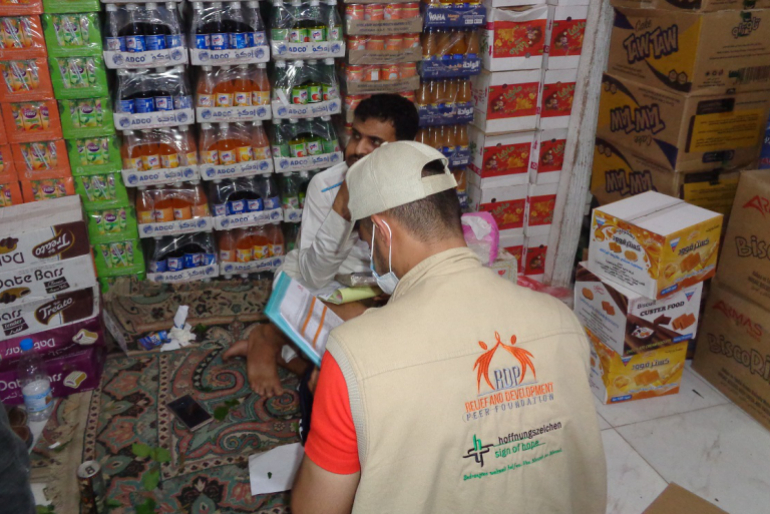 … sorgen dafür, dass die Nahrung jene erreicht, die durch ihre persönliche Situation besonders bedürftig sind: Alleinerziehende, Kranke, Ältere oder Waisen.