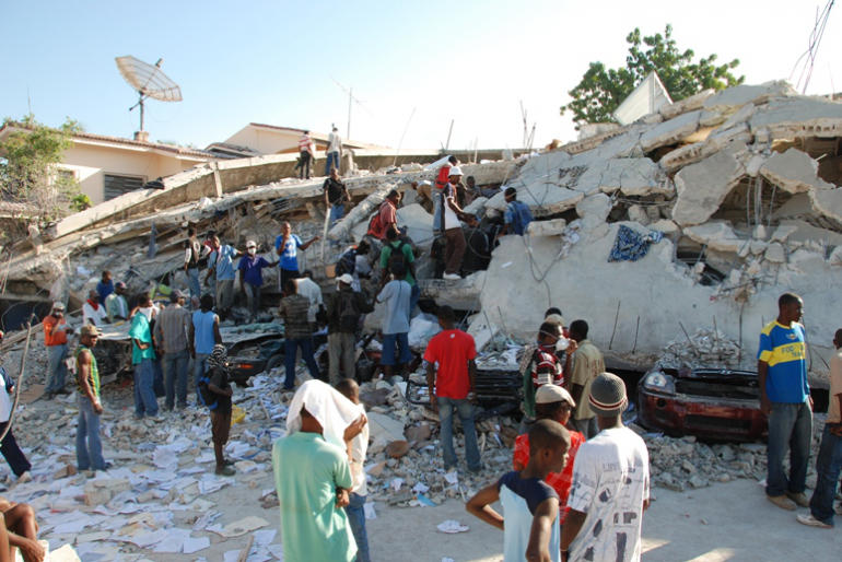 2010 ereignete sich ein heftiges Erdbeben der Stärke  7,0 auf Haiti. Damals war insbesondere die Hauptstadt Port-au-Prince betroffen und lag in Trümmern.