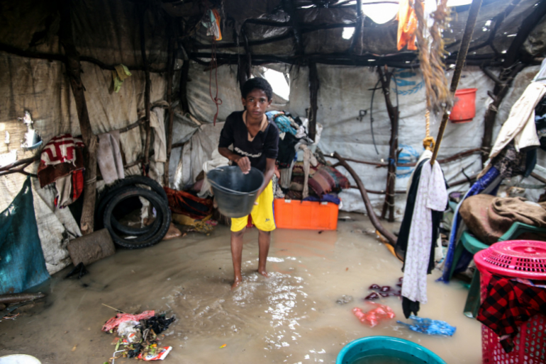 Viele Flüchtlingslager in der Region Al-Hudaida, wie hier im Distrikt Al-Khawkhah, wurden 2022 nach starken Regenfällen überflutet.