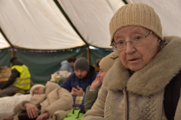 Nina Petriw (82 Jahre, Name geändert) stammt aus Kiew. Auch sie begab sich mit ihrer Schwester und ihrem Schwager auf eine beschwerliche Flucht in die Slowakei.