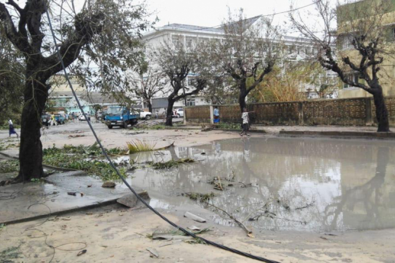Die meisten Häuser der Hafenstadt Beira in Mosambik sind durch den Zyklon zerstört oder beschädigt worden. Viele der rund 500.000 Einwohner der Stadt sind obdachlos.