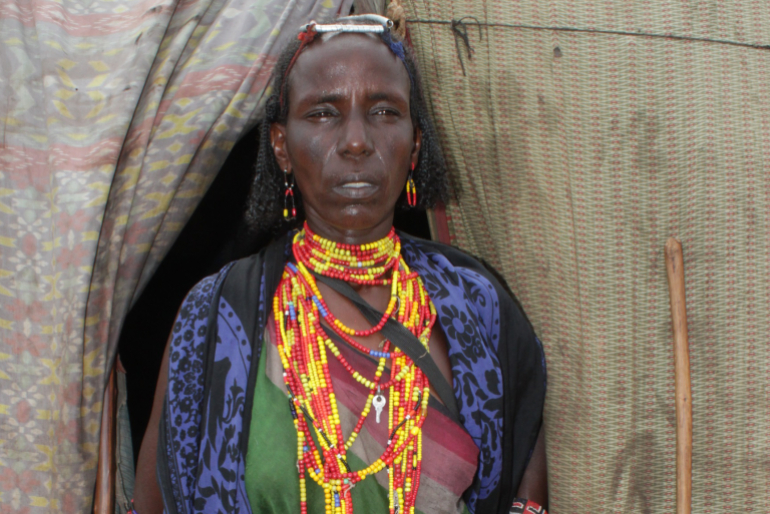 Zahlreiche Menschen in der Region Dukana im Norden Kenias leiden unter großem Hunger – so auch die Familie von Kulu Isako. Die Mutter weiß oftmals nicht, wie sie ihre drei Kinder ernähren soll.