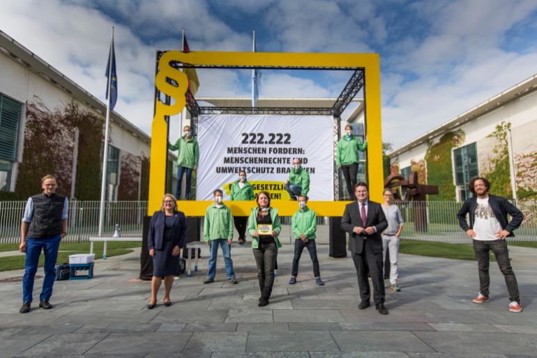 V.li.n.re.: Klaus Stieglitz (Hoffnungszeichen), Svenja Schulze (Umweltministerin), Viola Wohlgemuth (Greenpeace), Hubertus Heil (Arbeitsminister). 