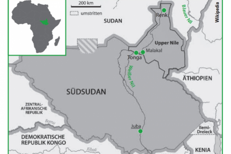 Mit dem Friedensabkommen im September 2018 wurde der Bürgerkrieg im Südsudan formal beigelegt. Seitdem kehren Tausende einst in den Sudan Geflüchtete zurück in ihre südsudanesische Heimat. Hoffnungsvoll aber mittellos harren die Familien in ihren Dörfern aus. Hoffnungszeichen möchte knapp 4.000 Hungernden mit Nahrung beistehen. Diese beschaffen wir in der Stadt Renk und verschiffen sie nach Tonga. Dort übergeben Mitarbeiter der Diözese Malakal die Hilfssäcke an die Bedürftigsten.