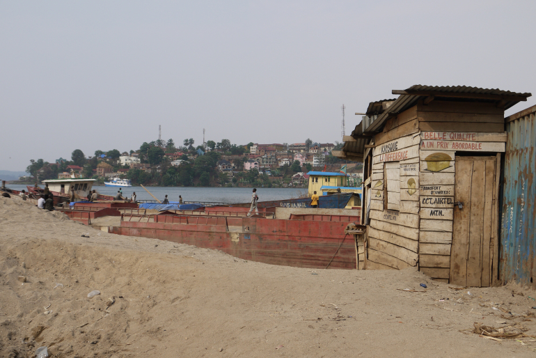 Ein Streetworker fand Imara im Hafengebiet Mwanzi. Er brachte sie in eines der Zentren unseres Partners PEDER.