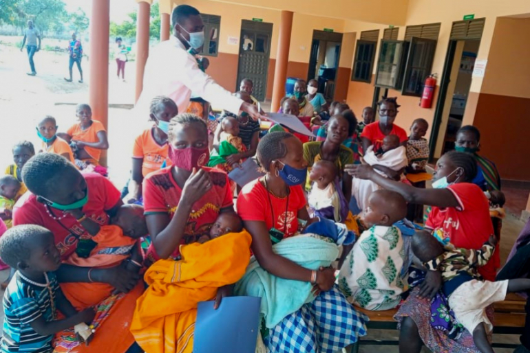 Im Distrikt Amudat suchen immer mehr Menschen, vor allem Mütter mit ihren Kindern, unsere Klinik in Kosike auf, um medizinische Hilfe zu erhalten.