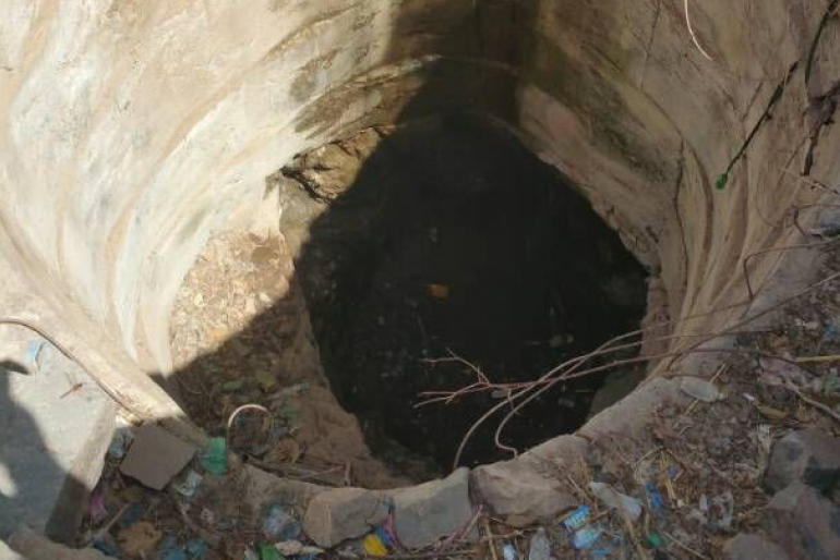 Ein fast versiegter Brunnen – die Wasserknappheit im Jemen wird immer problematischer. Mehr als 16 Mio. Menschen haben keinen Zugang zu sauberem Trinkwasser.