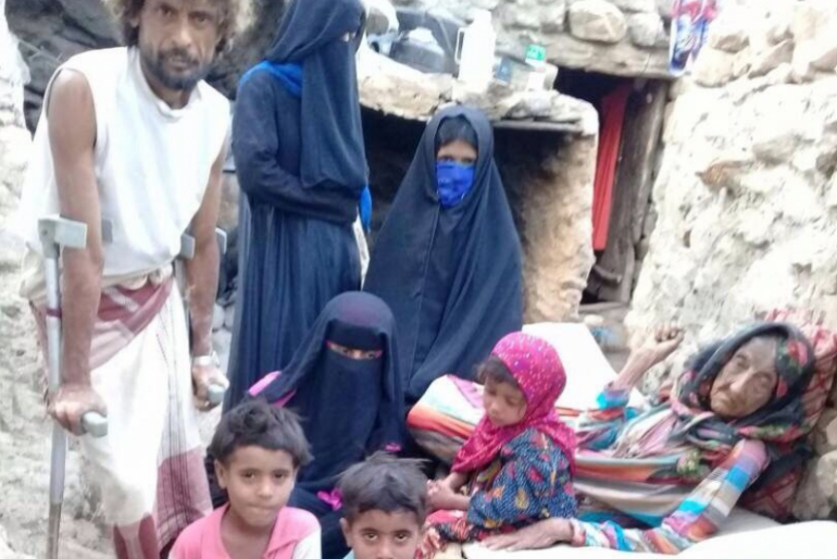 Familienväter wie Qasim Alshowkhi verzweifeln: Sie wollen für ihre Familien sorgen, haben aber selbst keinen Zugang zu sauberem Trinkwasser.