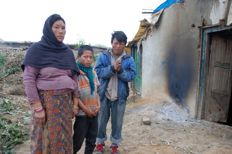 Krishna und seine Familie sind dankbar für die Hilfe von Hoffnungszeichen.