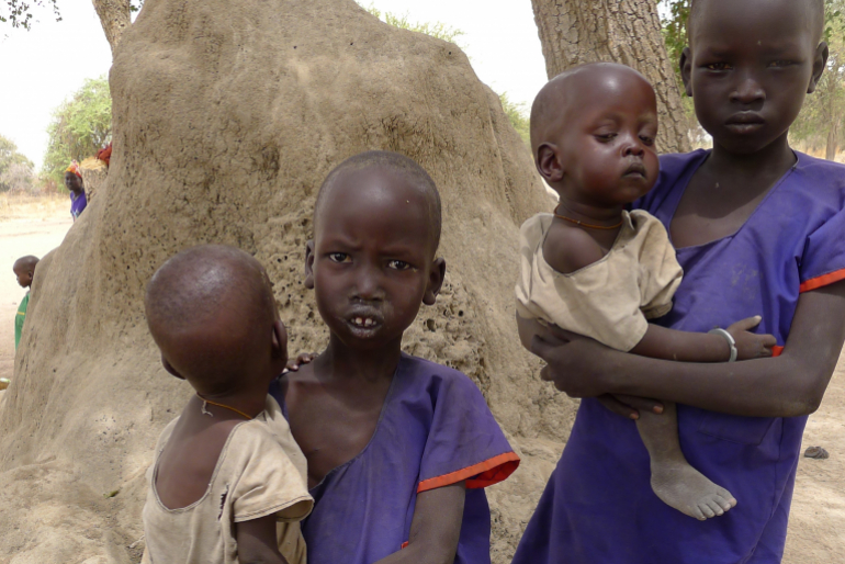 „In jeder Familie ist mindestens ein Kind unterernährt“, schreibt uns Jonathan Barsby über die Situation in der Region Warrap. Kriegerische Konflikte und Dürre bedrohen die Menschen.