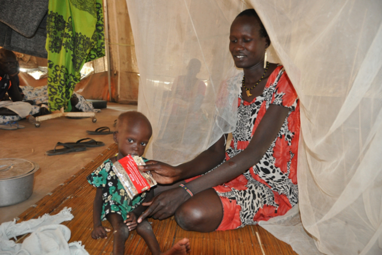 Sie ist körperlich stabil, isst und trinkt gut und nimmt jeden Tag ein paar Gramm zu. Ihre Mutter ist erleichtert. Auch wenn die Genesung noch Zeit braucht.