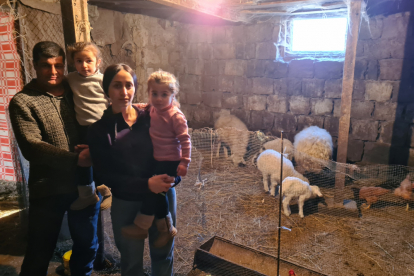 Familie Mkhitarjan hatte nach einem Schicksalsschlag alle ihre Tiere und damit ihr Einkommen verloren. Mit unseren „Startschafen“ beginnen sie jetzt eine neue Tierzucht.