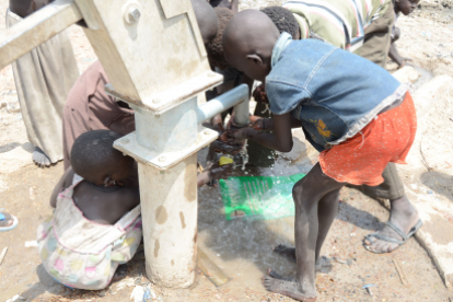 Hoffnungszeichen begrüßt den heutigen Besuch von Außenminister Sigmar Gabriel im Südsudan, bei dem auch Menschenrechte auf der Tagesordnung stehen, und mahnt die Wahrung des Rechts auf sauberes Trinkwasser an.