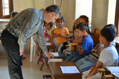 In der Region Tur Abdin (Türkei), einer Wiege des Christentums, unterstützen wir christlichen Sprach- und Religionsunterricht, um das kulturelle Selbstverständnis der assyrischen Christen zu stärken. Denn in der Türkei ist Christsein mit vielen Einschrän In der Region Tur Abdin (Türkei), einer Wiege des Christentums, unterstützen wir christlichen Sprach- und Religionsunterricht, um das kulturelle Selbstverständnis der assyrischen Christen zu stärken. Denn in der Türkei ist Christsein mit vielen Einschränkungen verbunden.