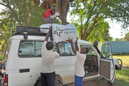 Über uns: Hilfsgüterlieferung von Hoffnungszeichen im Südsudan