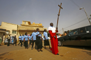 Christen im Sudan: Sie stellen nur 5 % der Bevölkerung in dem Land, das den Islam als Staatsreligion versteht und in dem die Scharia als erste Rechtsquelle dient.
