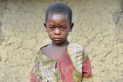 Der kleine Edwin Mumbela (6) ist eines der vielen Kinder, die in Sambia unter den Folgen des Klimawandels leiden. Seine Eltern können ihn kaum noch ernähren.