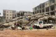 Zerstörung nach schweren Erdbeben in der Türkei & Syrien