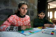 Familie Khachatryan auf der Flucht aus Bergkarabach