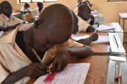 Neben der Ernährung und der medizinischen Versorgung ist uns die Bildung der südsudanesischen Bevölkerung ein großes Anliegen. Schulspeisungen, Bildungs- und Ernährungsprogramme waren daher Teil unserer Hilfe.