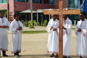Eine Prozession zu Ostern in Mosambik