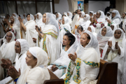 Aufgrund der massiven Verfolgung in Eritrea verlassen viele Menschen das Land. In Birmingham (Großbritannien) feiern hunderte eritreische Emigranten 2025 das Osterfest.