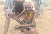 Nakali Lomorimoi leidet unter der anhaltende Dürre und hat kaum etwas Essen.
