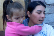 Tausende Menschen wie Svetlana Sargsyan und ihre Familie werden von dem Krieg vertrieben.