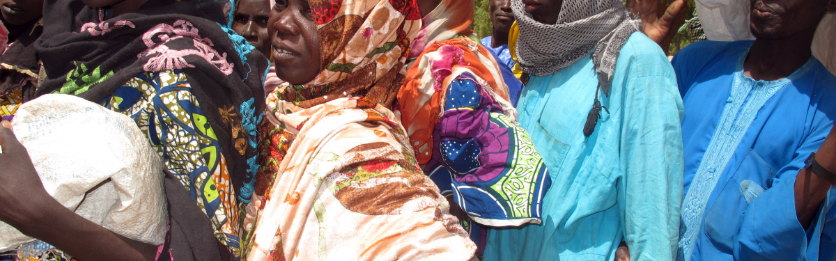 Rund 500.000 Menschen (hier in einem Flüchtlingslager in Kolofata 2017) sind innerhalb Kameruns auf der Flucht vor den wiederkehrenden Attacken der Terrormiliz Boko Haram. Rund 500.000 Menschen (hier in einem Flüchtlingslager in Kolofata 2017) sind innerhalb Kameruns auf der Flucht vor den wiederkehrenden Attacken der Terrormiliz Boko Haram.