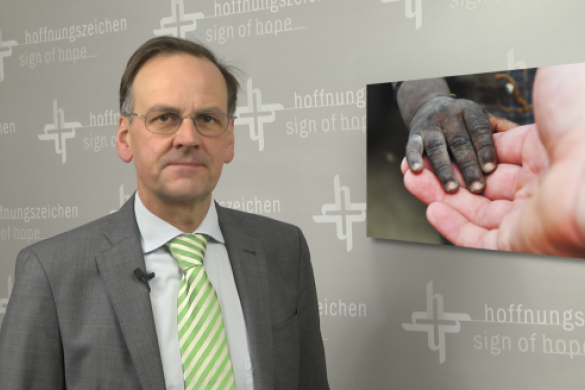 Willkommen Bei Die Händen Reichen – YNZSBY